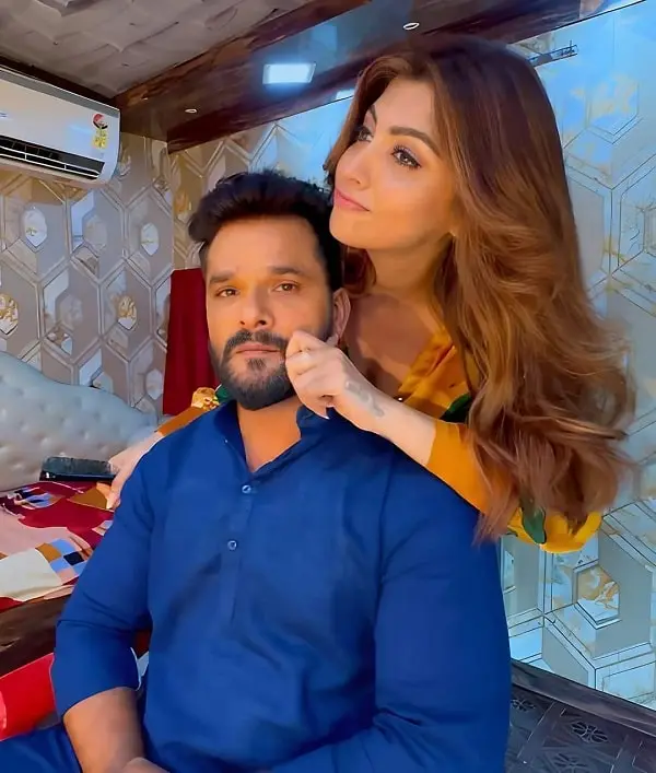 akanksha puri and khesari lal yadav photo