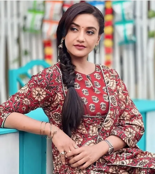 Rati Pandey Biography